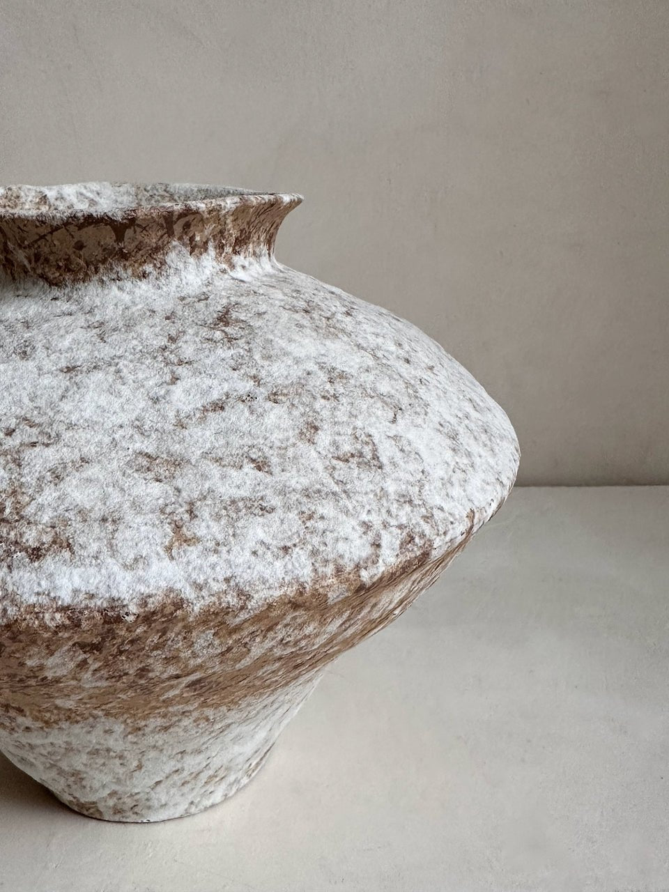 The Corner - Aged Ceramic pot N° 15 - Ceramics