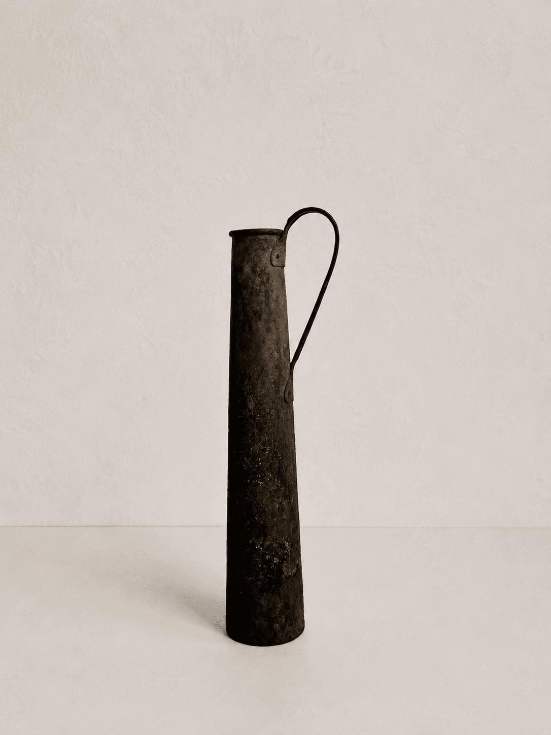 The Corner - Antique Bronze Jug N° 3 - Decoration