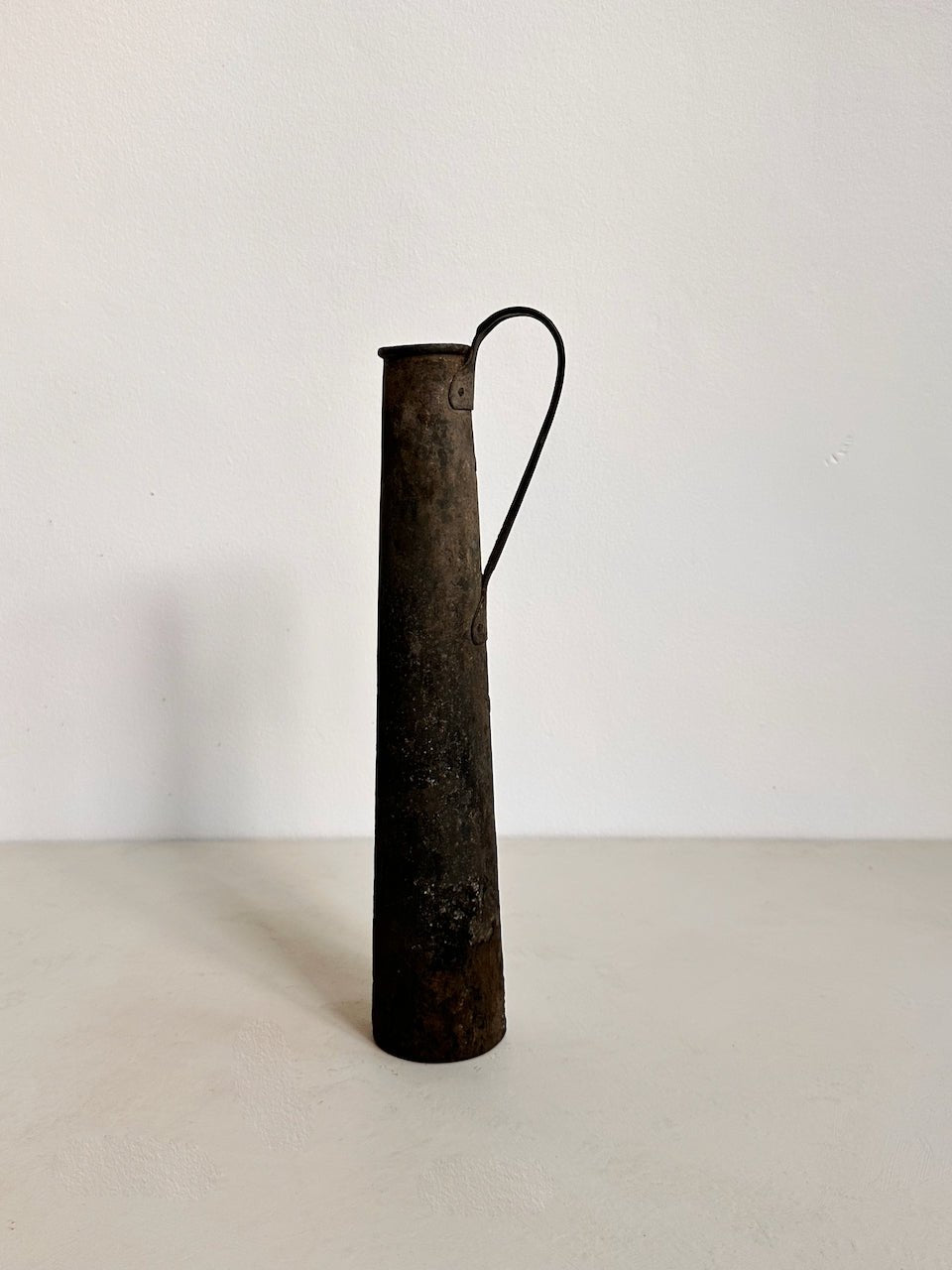 The Corner - Antique Bronze Jug N° 3 - Decoration