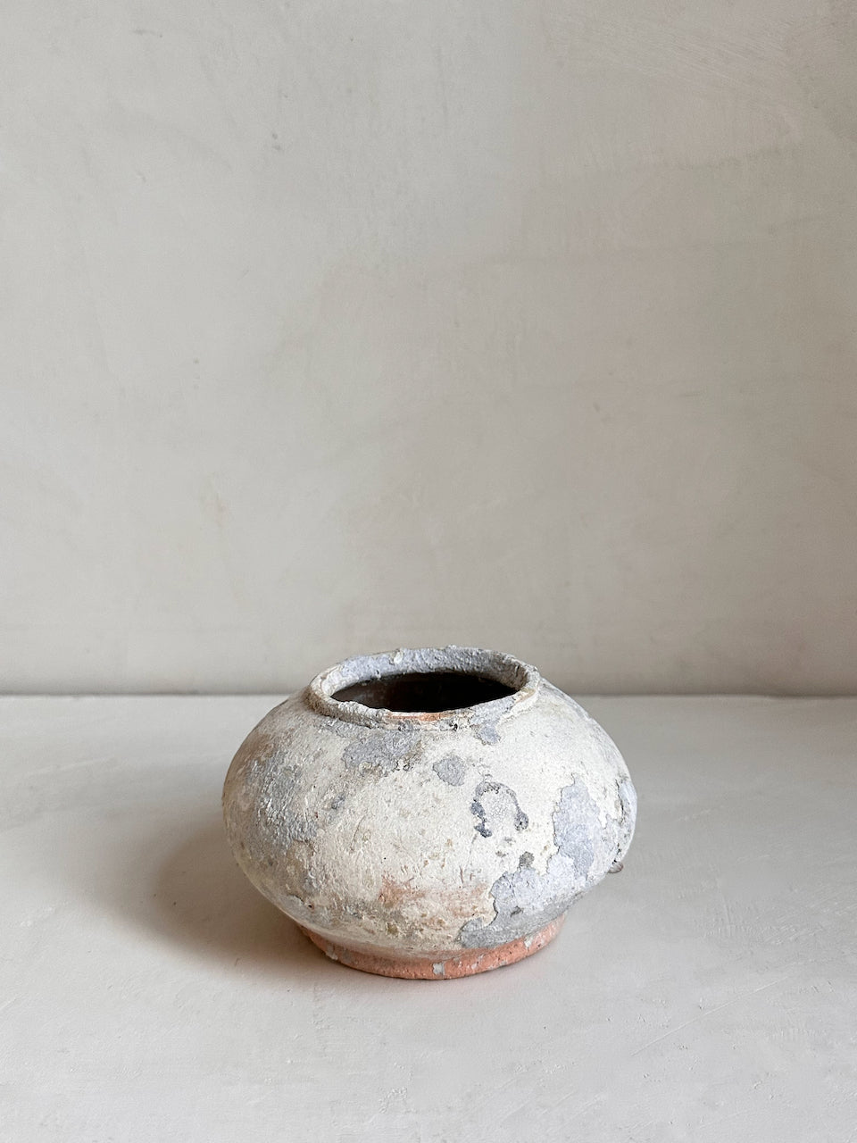 The Corner - Antique ceramic pot N° 13 - Ceramics