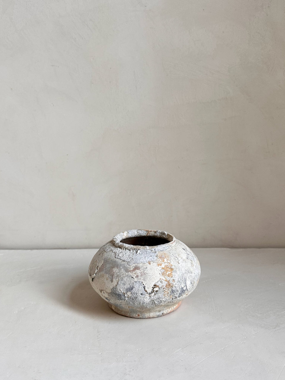 The Corner - Antique ceramic pot N° 13 - Ceramics