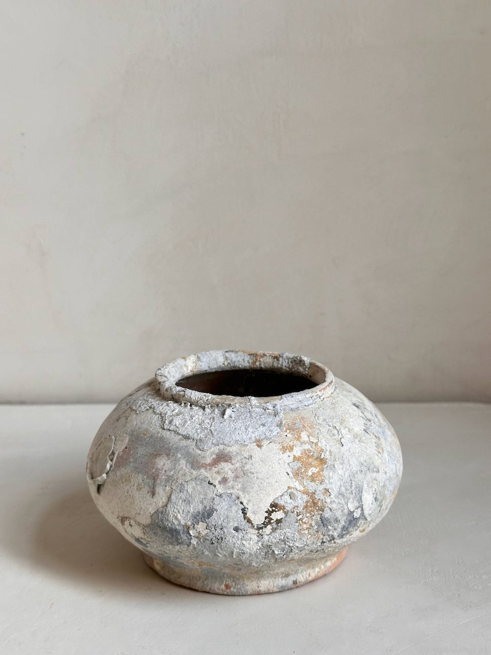 The Corner - Antique ceramic pot N° 13 - Ceramics