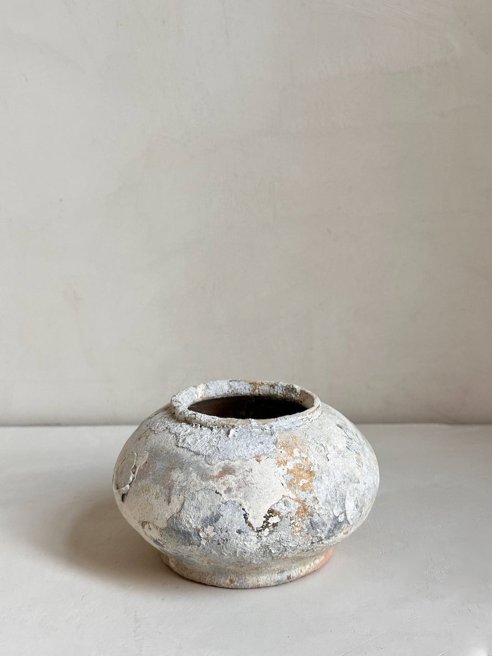 The Corner - Antique ceramic pot N° 13 - Ceramics