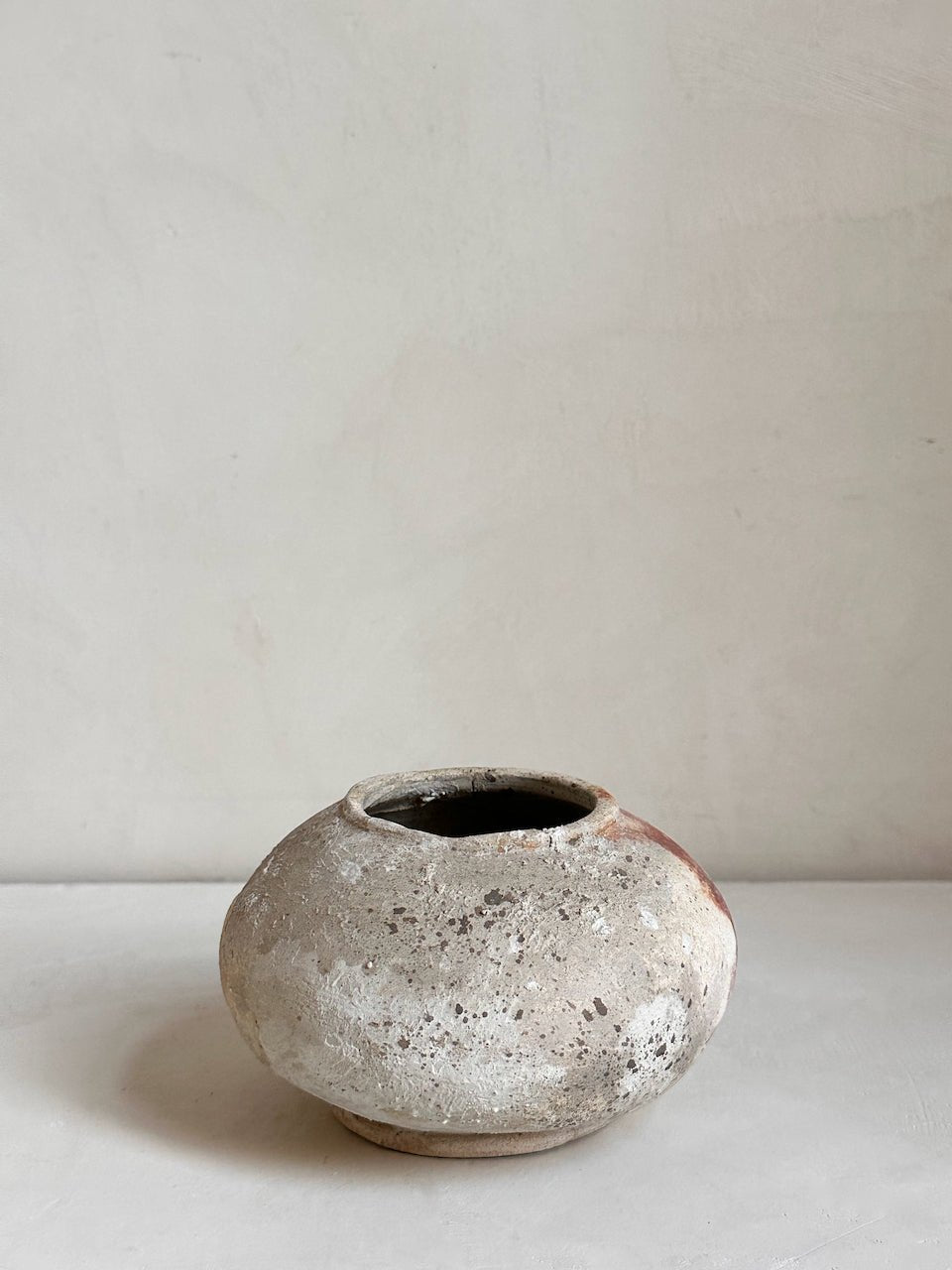 The Corner - Antique ceramic pot N° 14 - Ceramics
