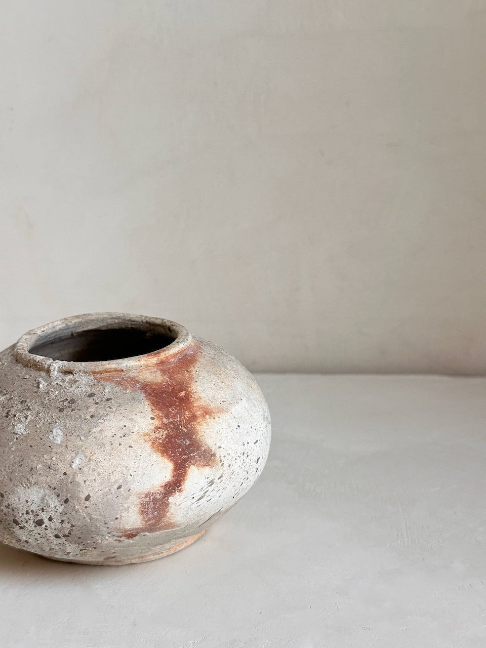 The Corner - Antique ceramic pot N° 14 - Ceramics