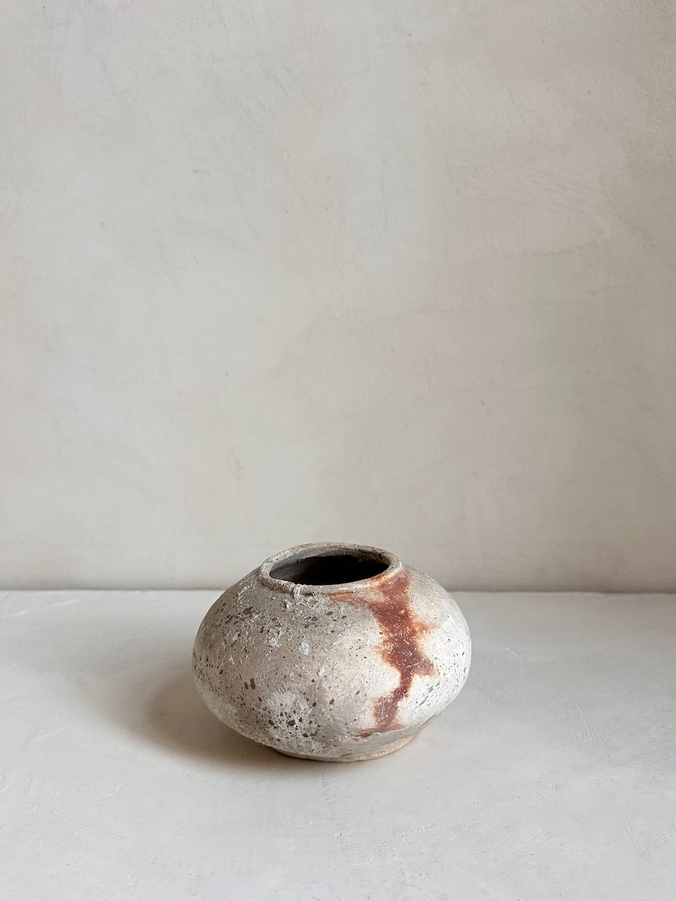 The Corner - Antique ceramic pot N° 14 - Ceramics