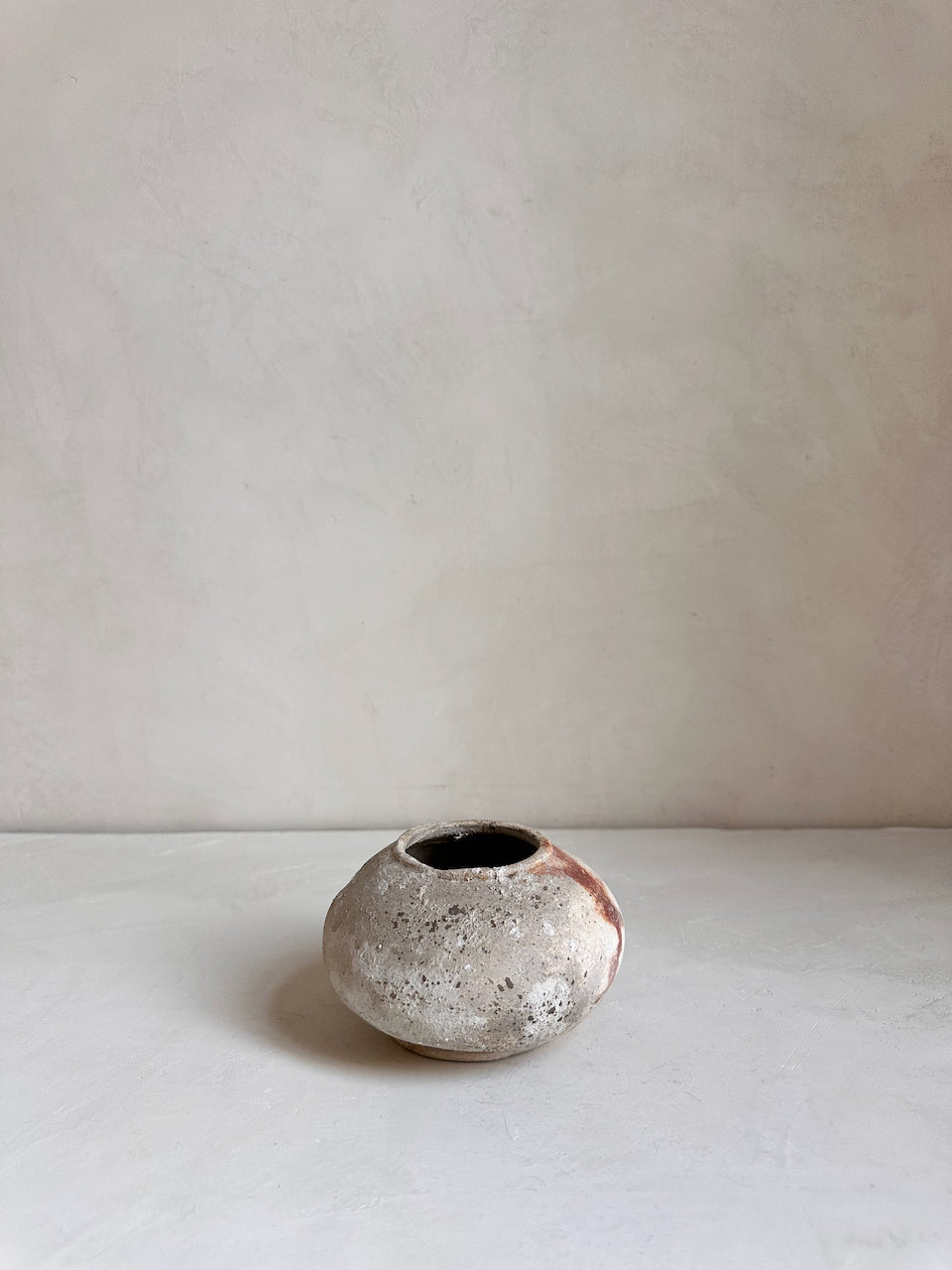 The Corner - Antique ceramic pot N° 14 - Ceramics