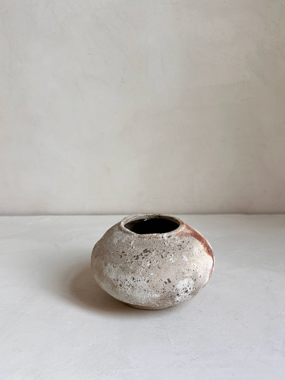 The Corner - Antique ceramic pot N° 14 - Ceramics
