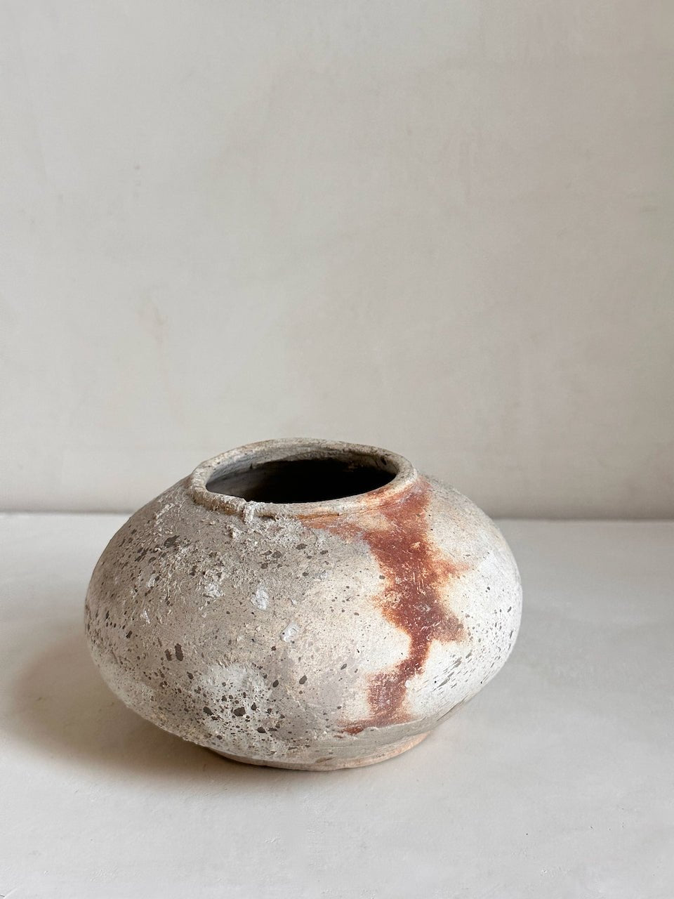 The Corner - Antique ceramic pot N° 14 - Ceramics