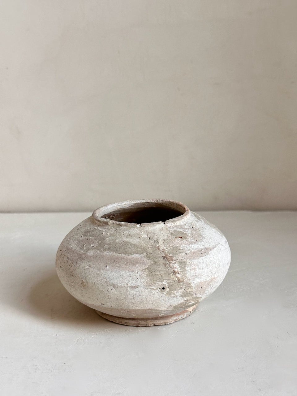 The Corner - Antique ceramic pot N° 5 - Ceramics