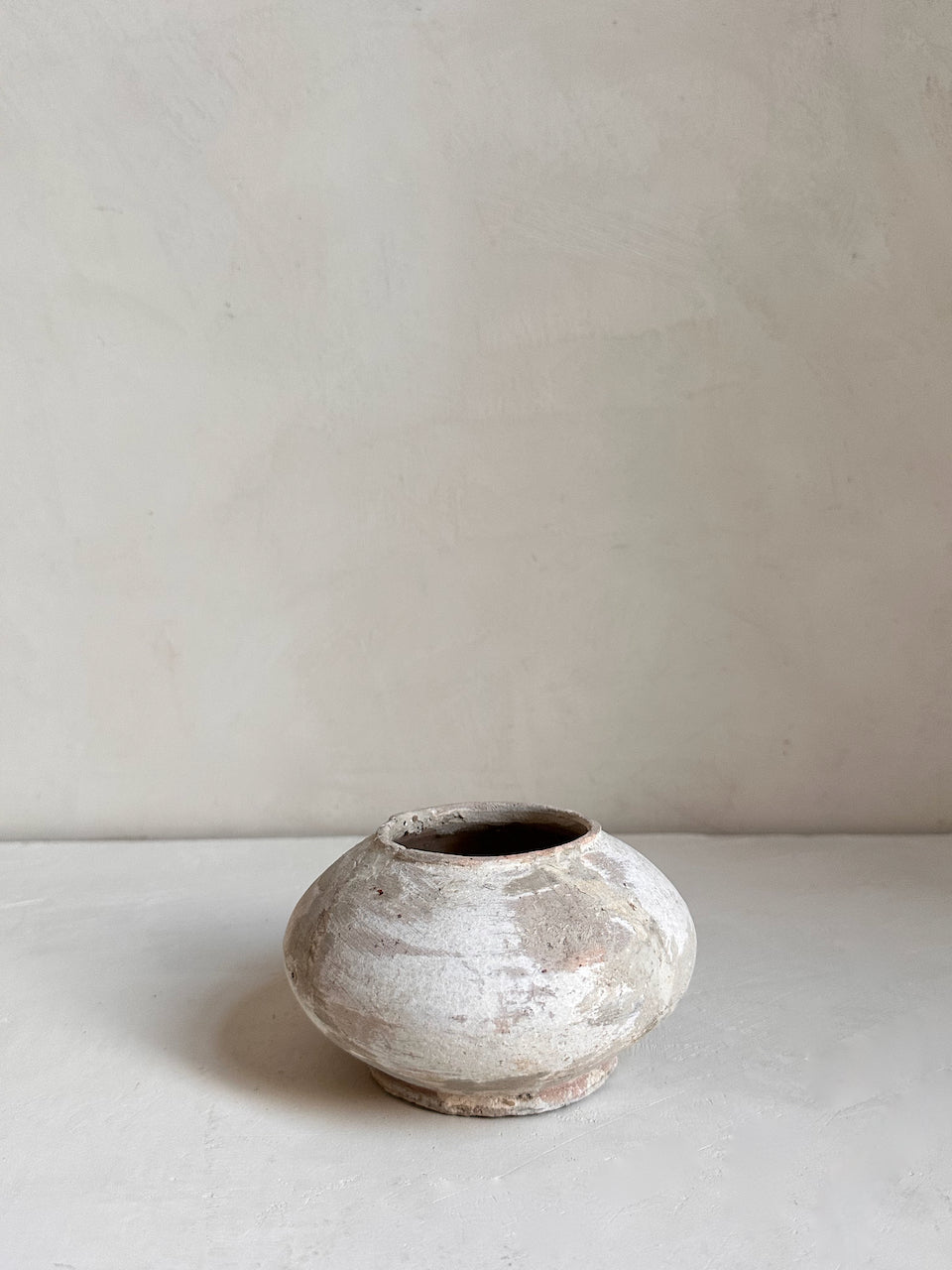 The Corner - Antique ceramic pot N° 5 - Ceramics