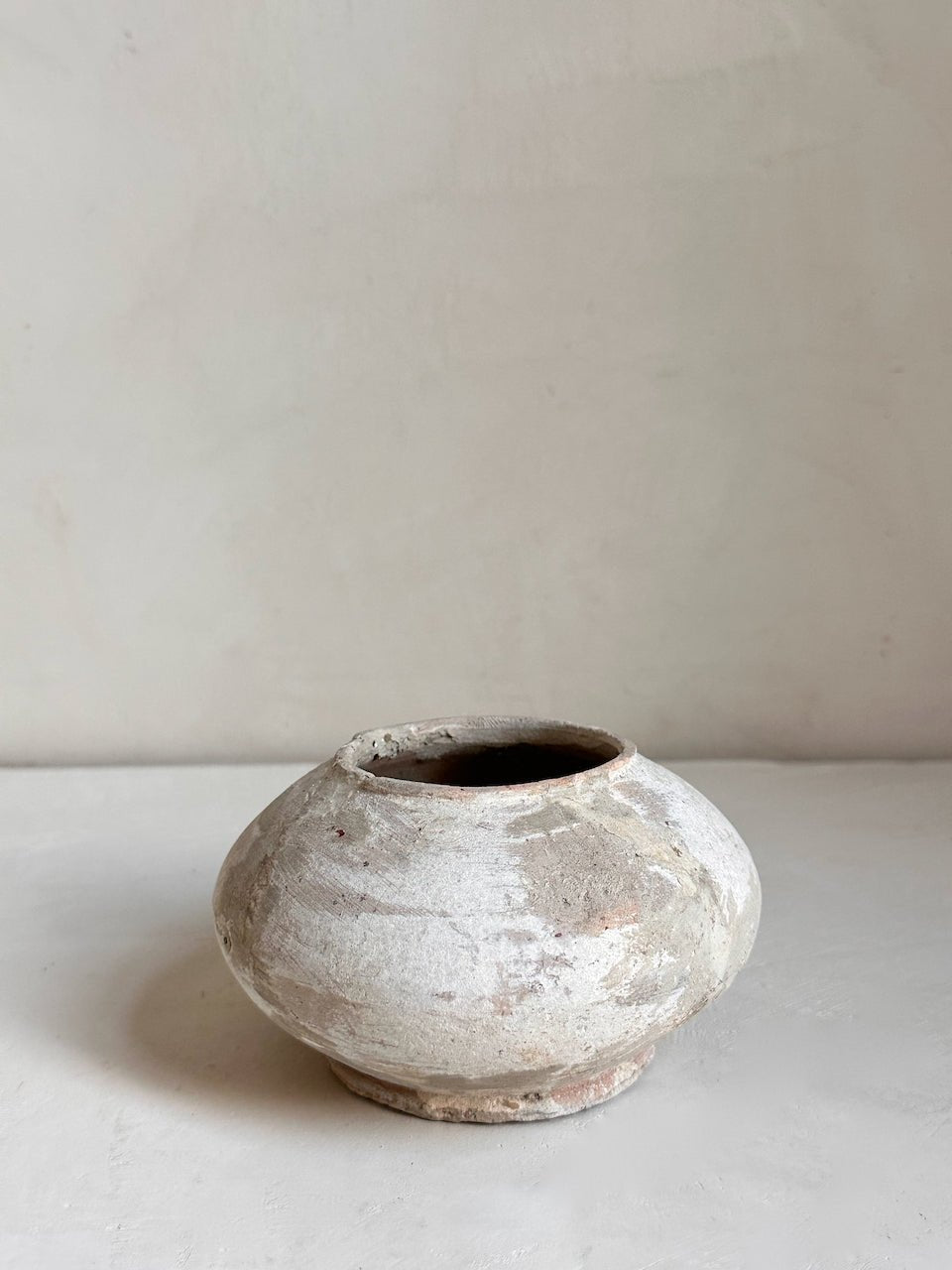 The Corner - Antique ceramic pot N° 5 - Ceramics