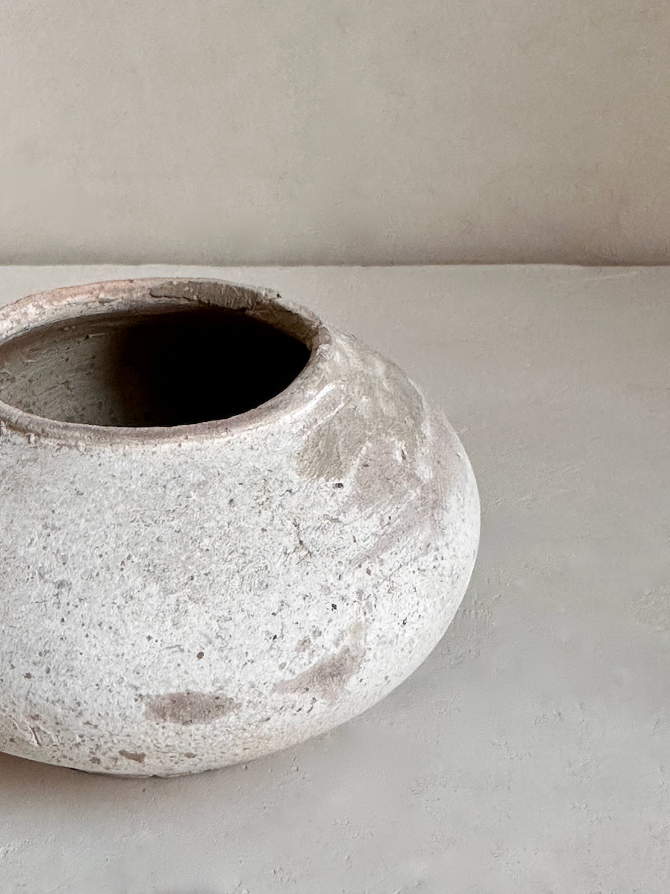 The Corner - Antique ceramic pot N° 5 - Ceramics