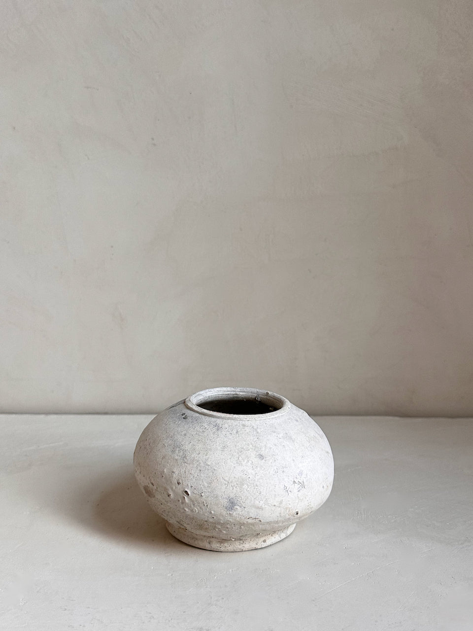 The Corner - Antique ceramic pot N° 7 - Ceramics