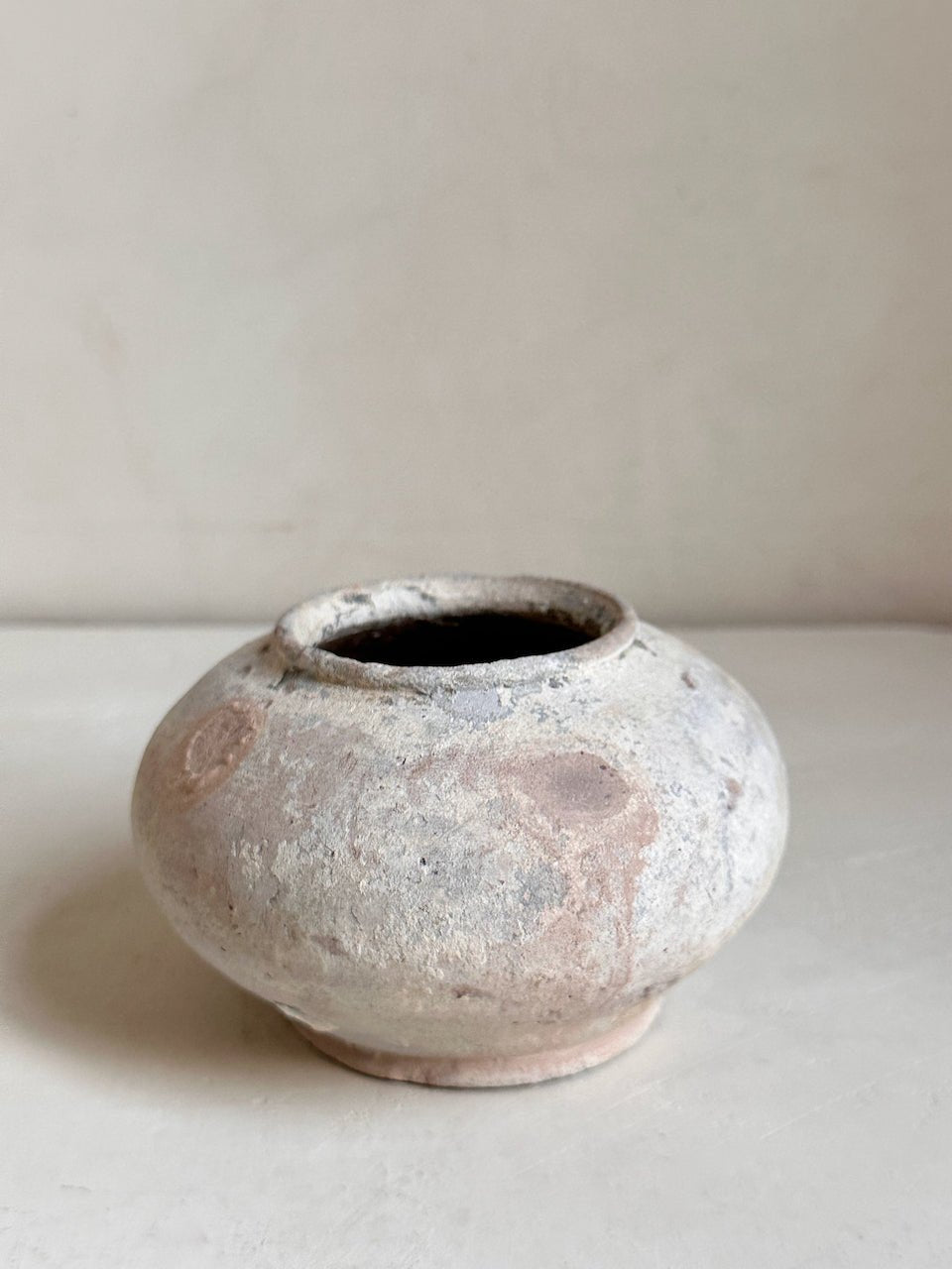 The Corner - Antique ceramic pot N° 8 - Ceramics