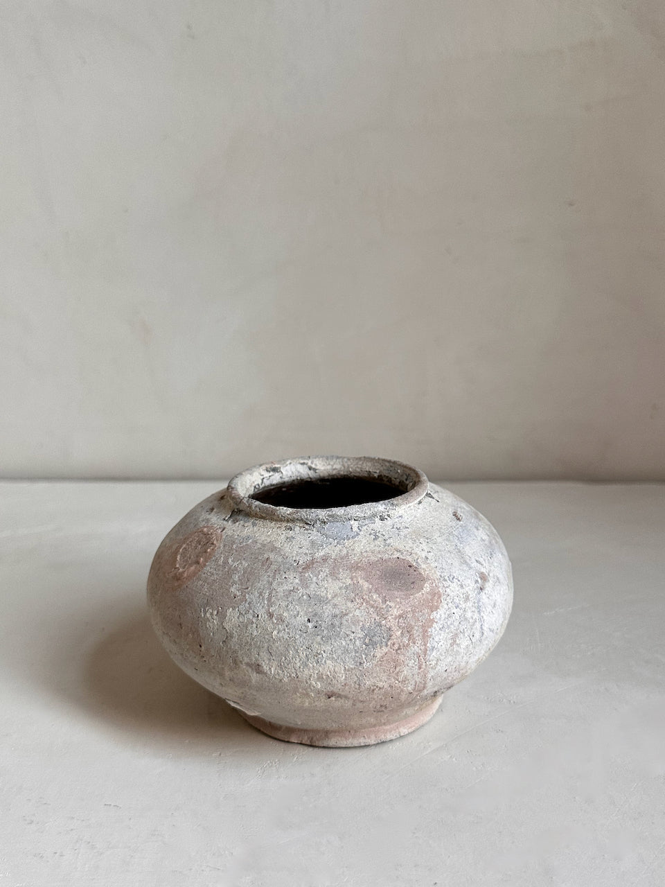 The Corner - Antique ceramic pot N° 8 - Ceramics