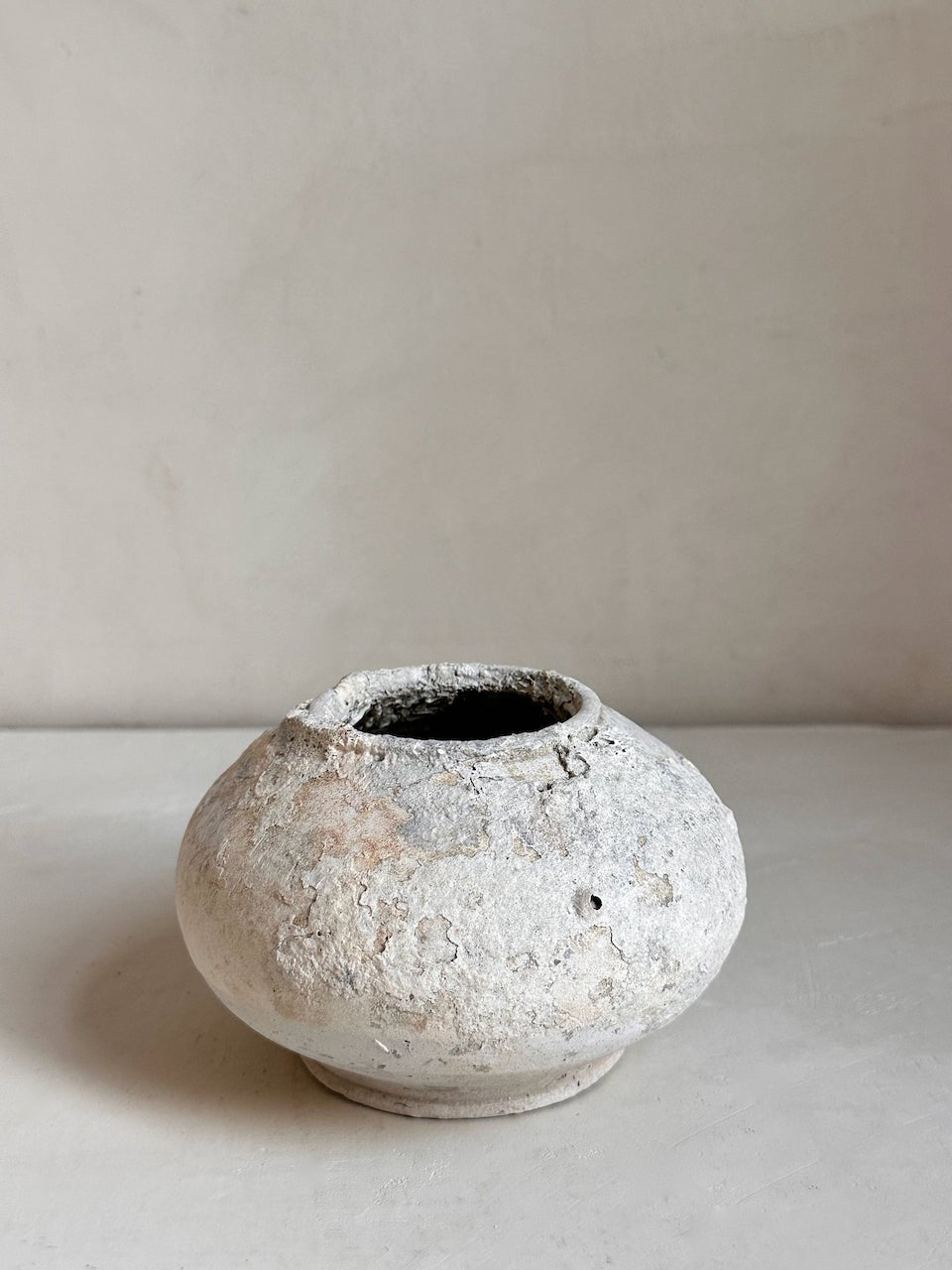 The Corner - Antique ceramic pot N° 9 - Ceramics