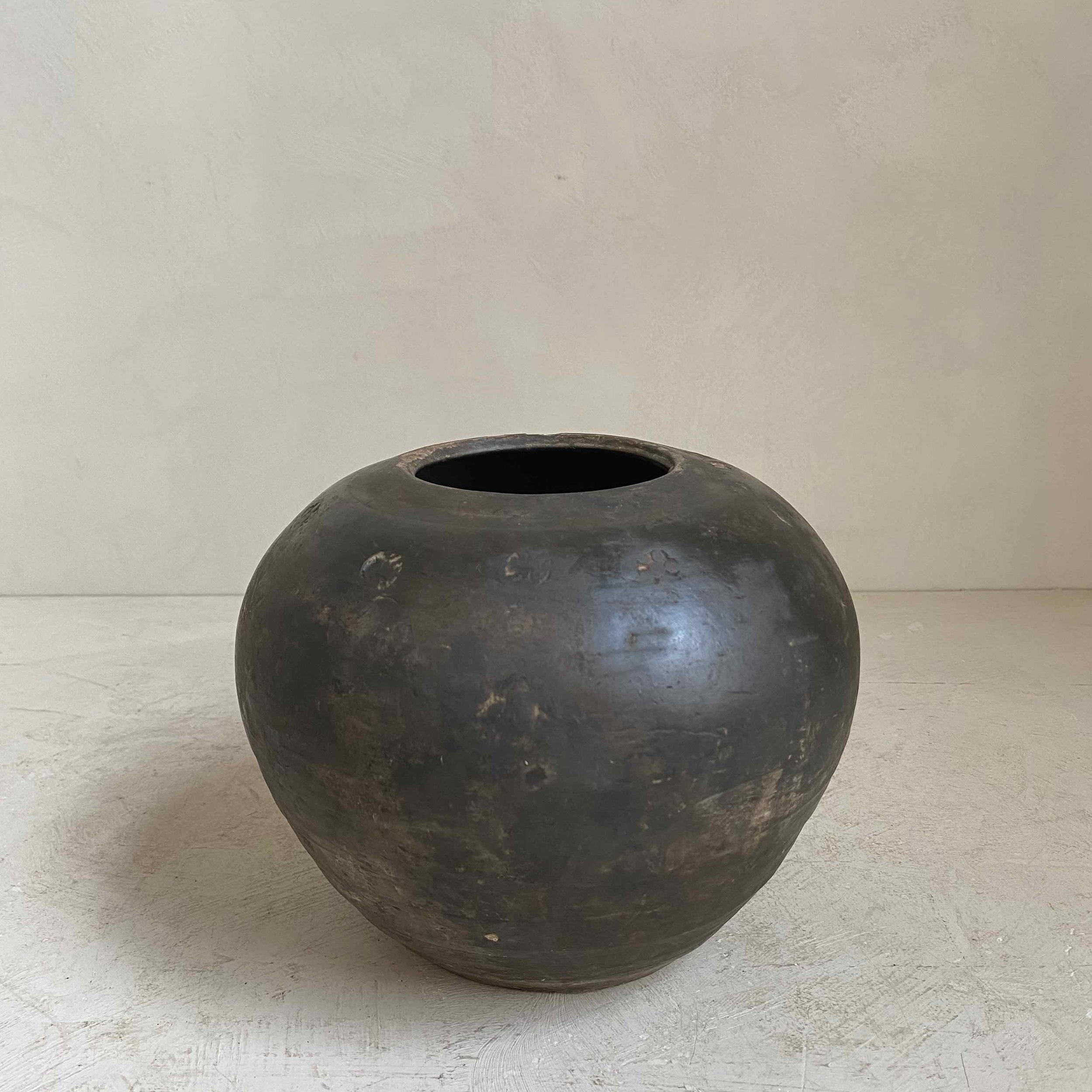 The Corner - Antique clay pot No 35 - 