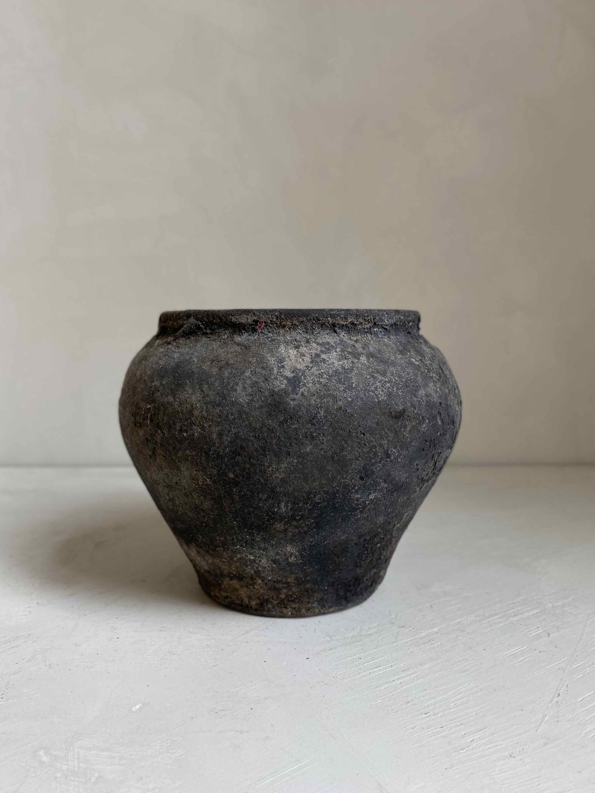 The Corner - Antique French storage jar N° 2 - 
