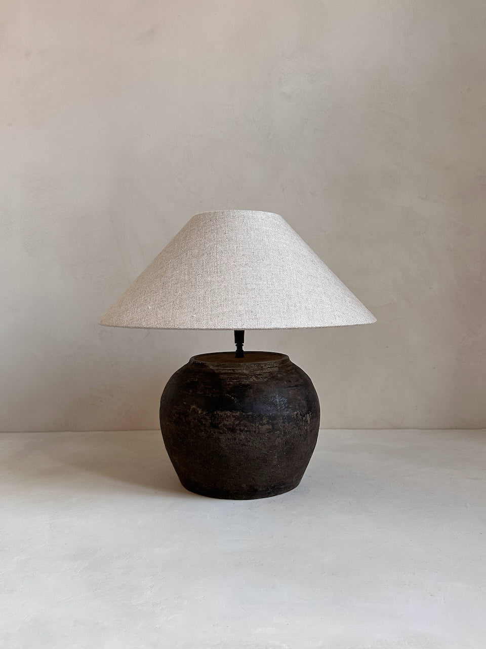 The Corner - Antique Lamp N° 279 - Lighting