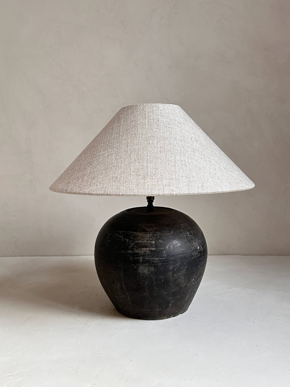 The Corner - Antique Lamp N° 282 - Lighting