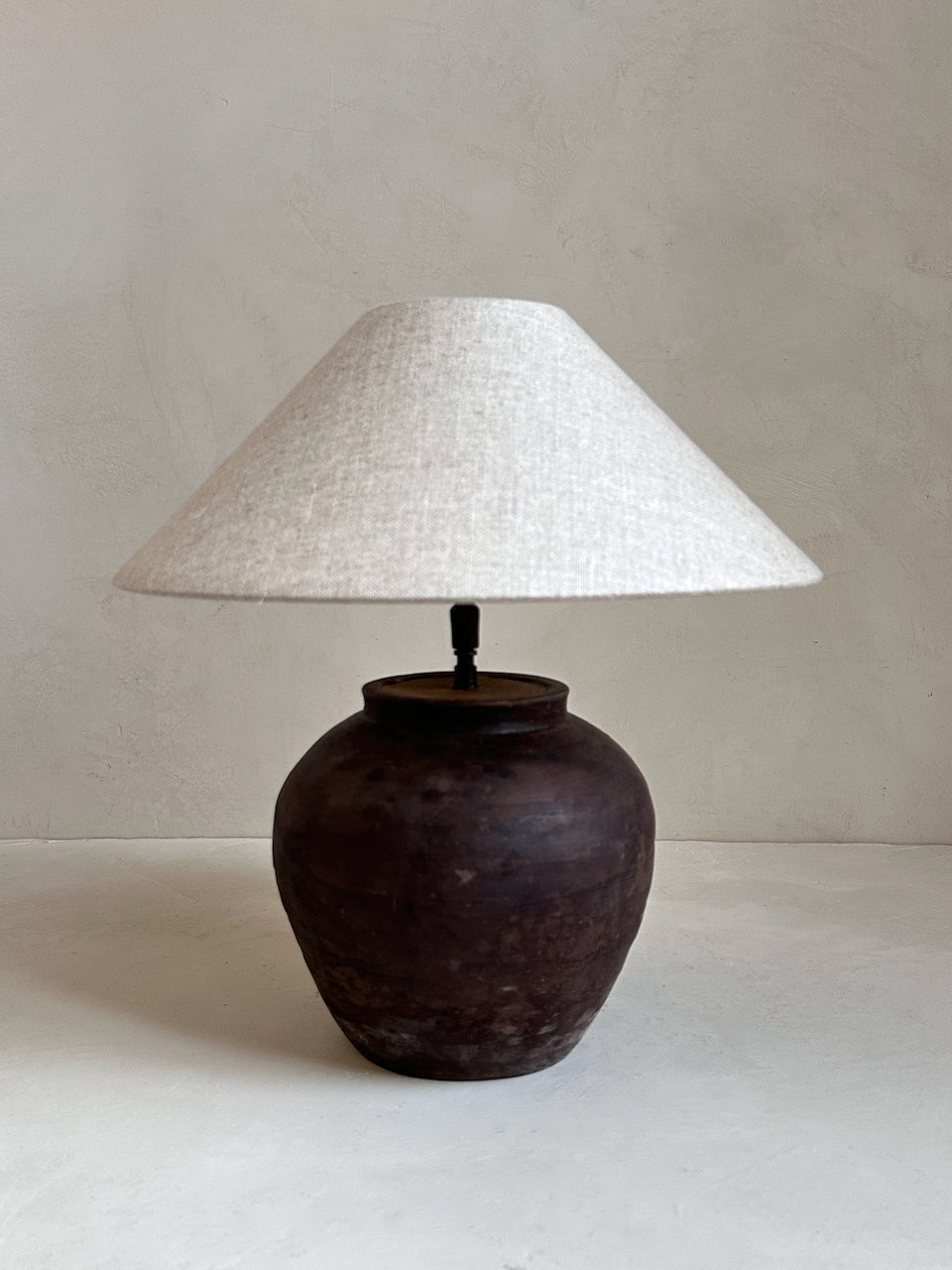 The Corner - Antique Lamp N° 283 - Lighting