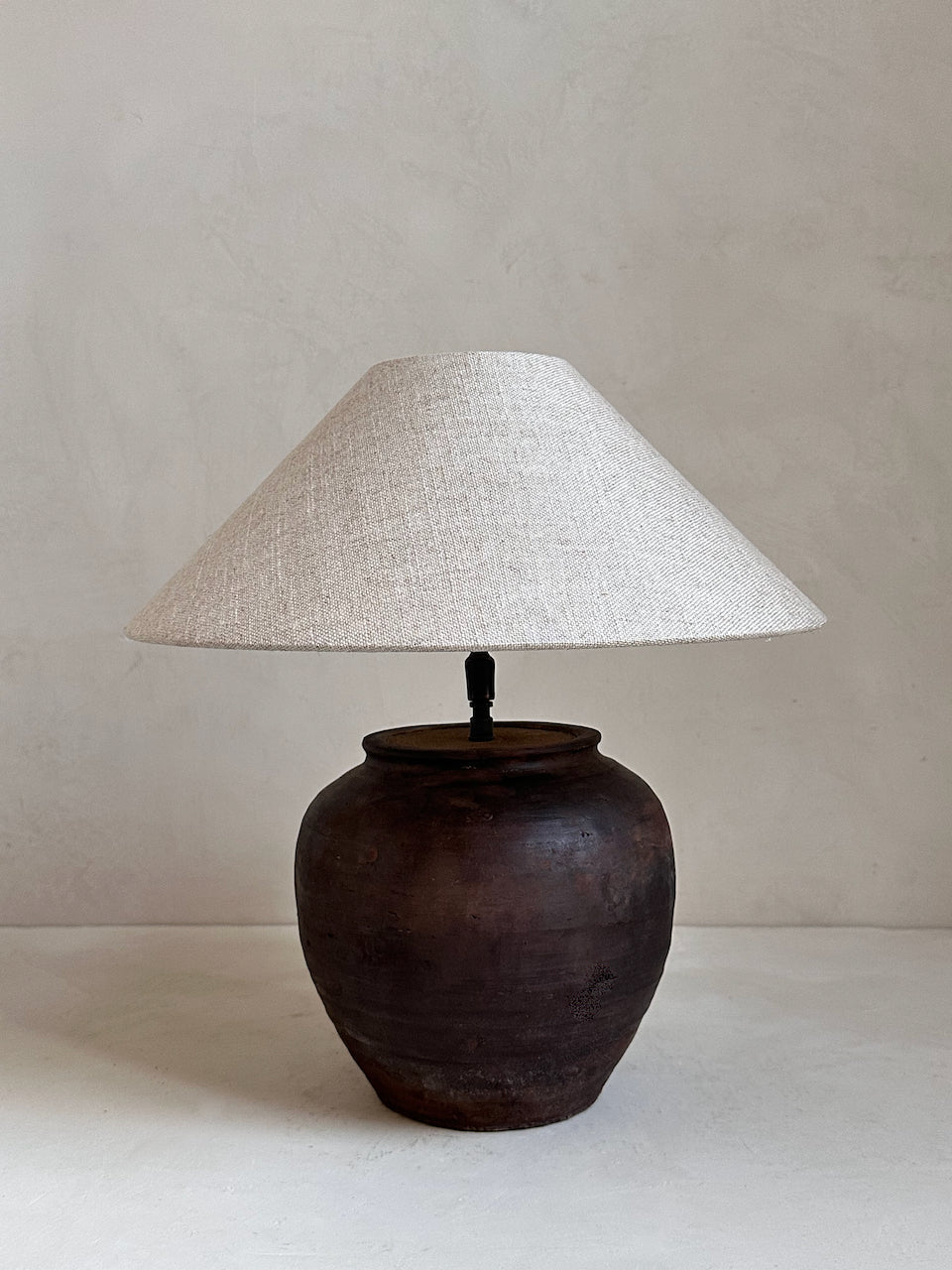The Corner - Antique Lamp N° 284 - Lighting