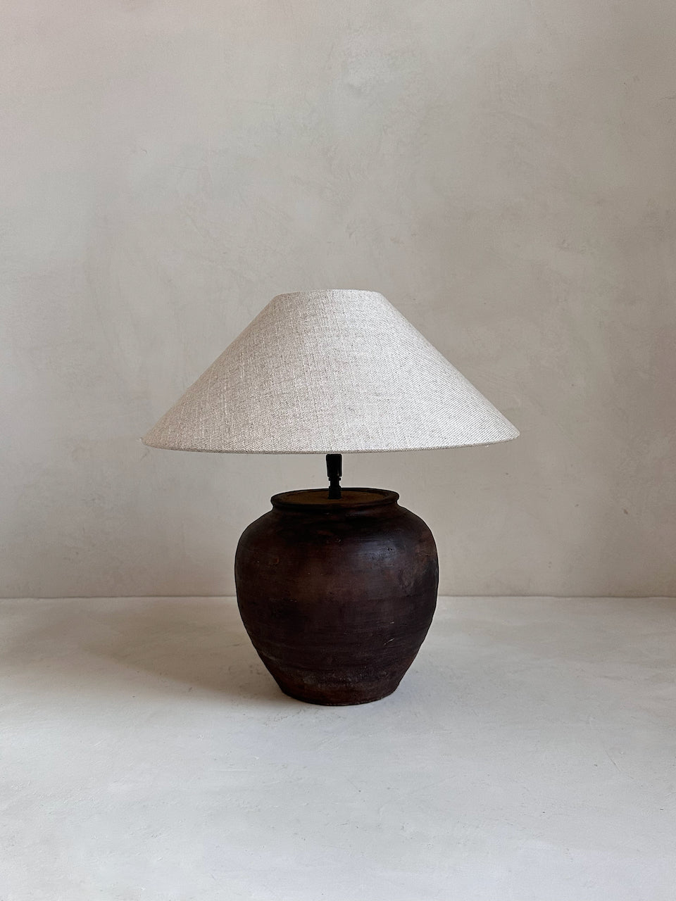 The Corner - Antique Lamp N° 284 - Lighting