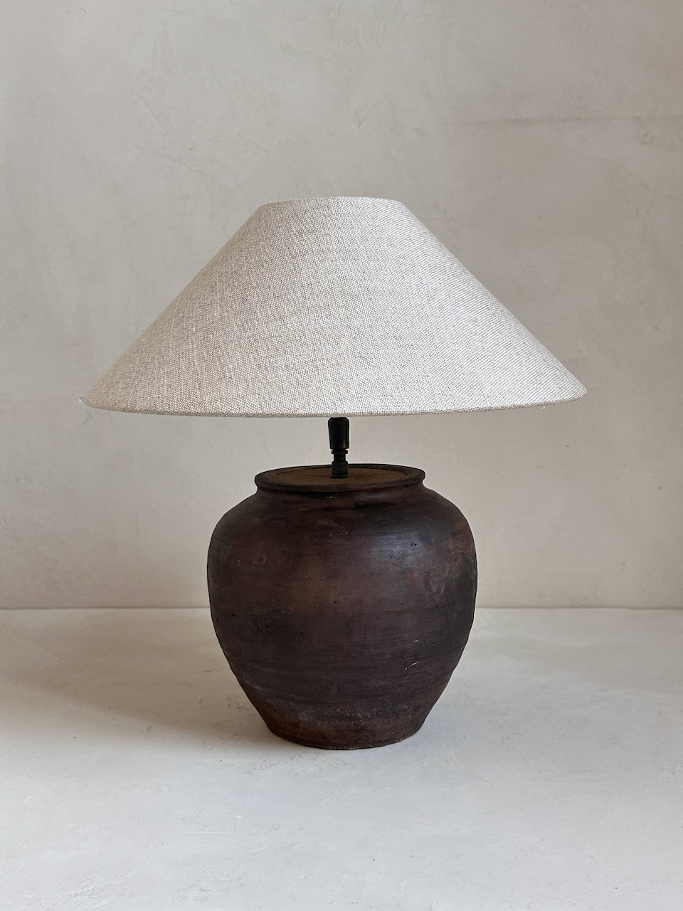 The Corner - Antique Lamp N° 284 - Lighting