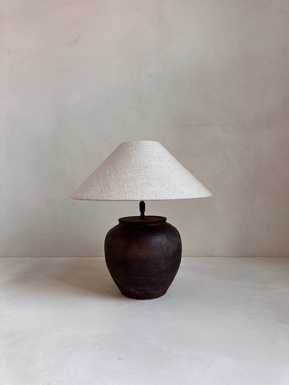 The Corner - Antique Lamp N° 284 - Lighting