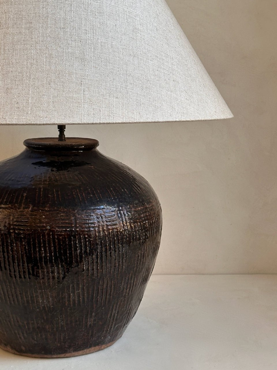The Corner - Antique Lamp N° 305 - Lighting