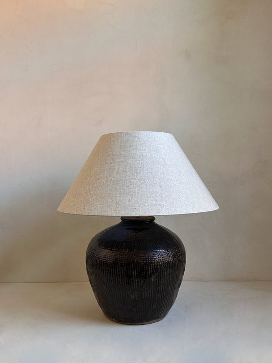 The Corner - Antique Lamp N° 305 - Lighting