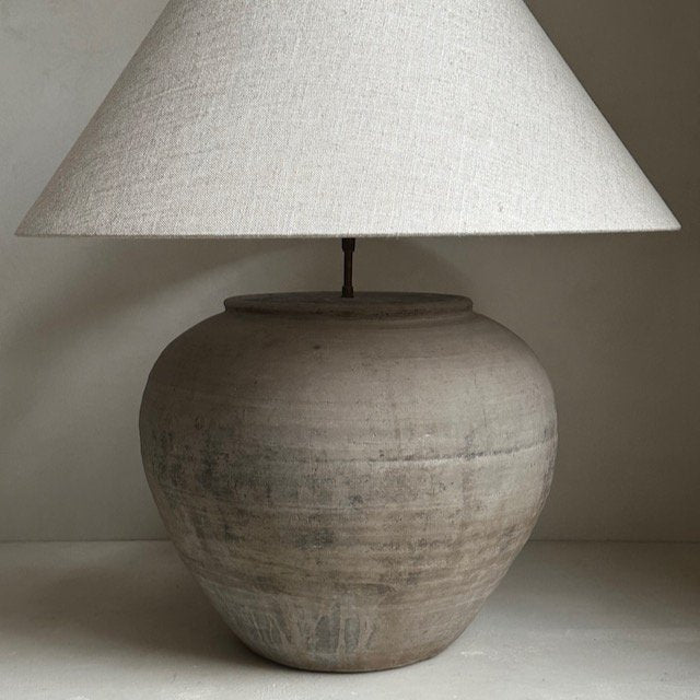 The Corner - Antique Lamp N° 147 - Lighting
