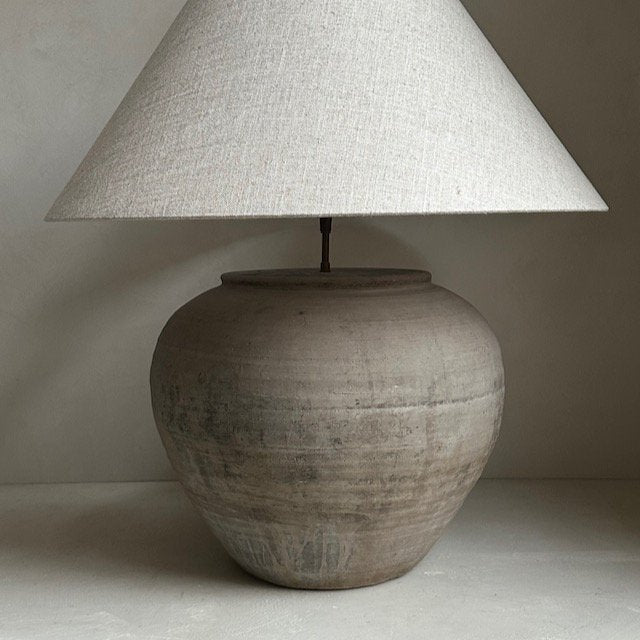 The Corner - Antique Lamp N° 147 - Lighting