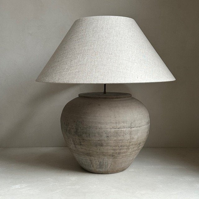 The Corner - Antique Lamp N° 147 - Lighting