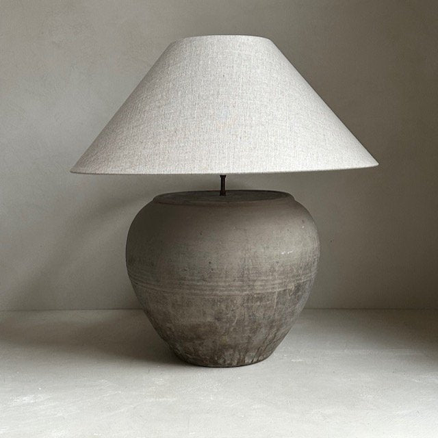 The Corner - Antique Lamp N° 149 - Lighting