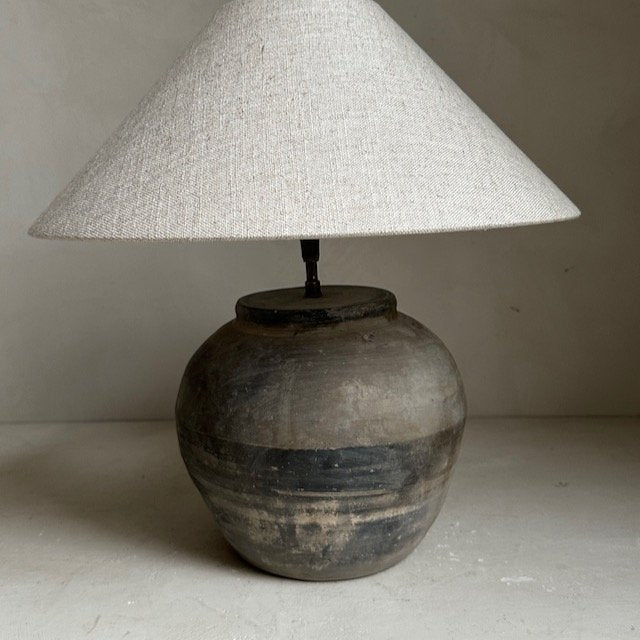 The Corner - Antique Lamp N° 150 - Lighting