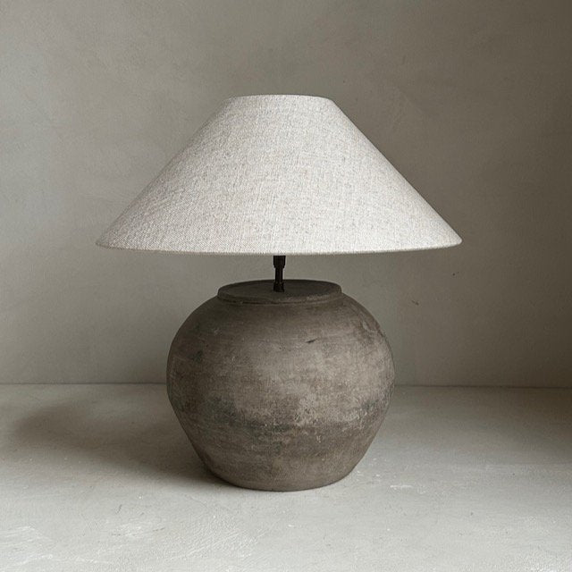 The Corner - Antique Lamp N° 154 - Lighting