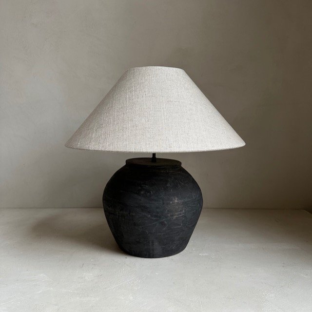 The Corner - Antique Lamp N° 160 - Lighting