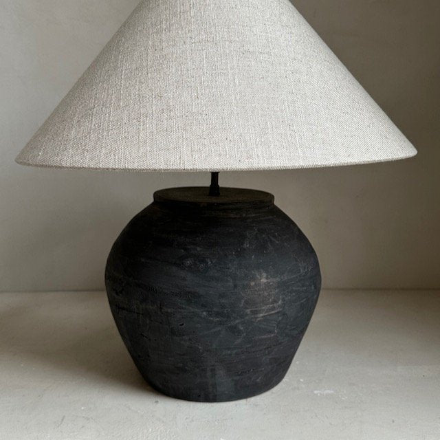 The Corner - Antique Lamp N° 160 - Lighting