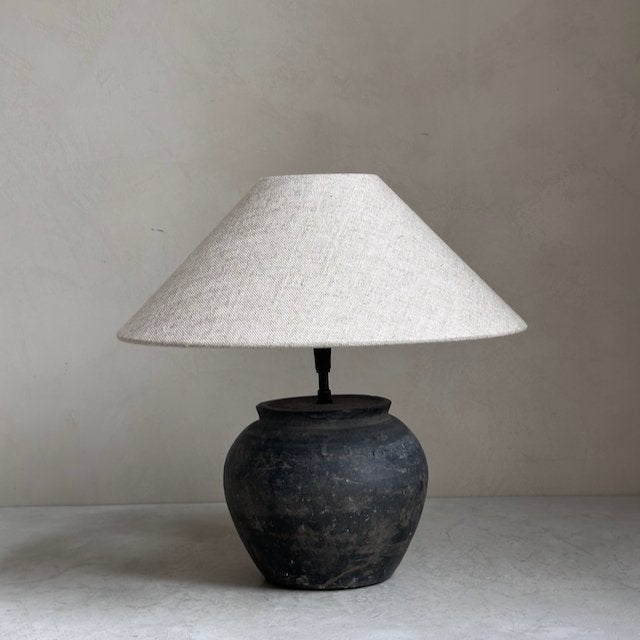 The Corner - Antique Lamp N° 202 - Lighting