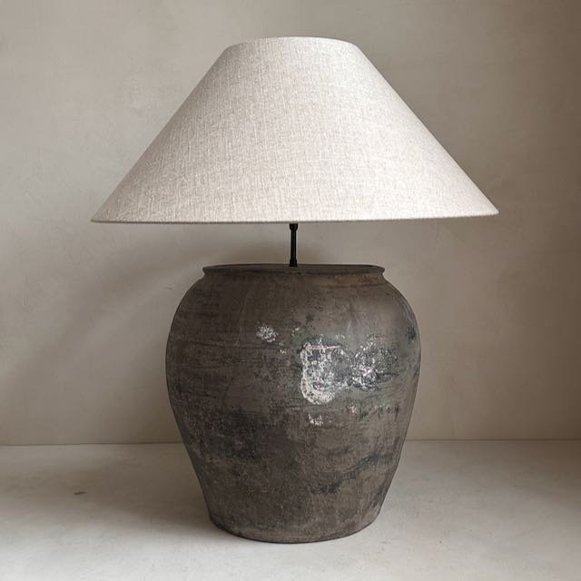 The Corner - Antique Lamp N° 207 - Lighting