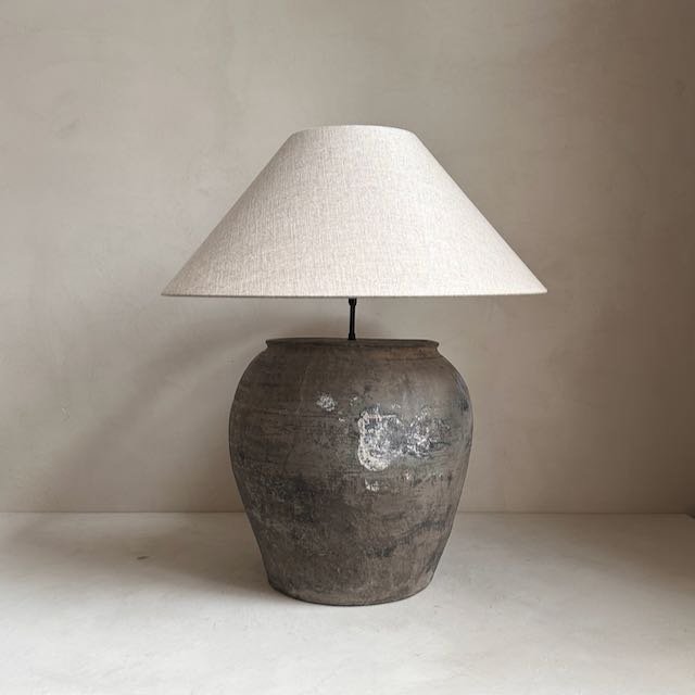 The Corner - Antique Lamp N° 207 - Lighting