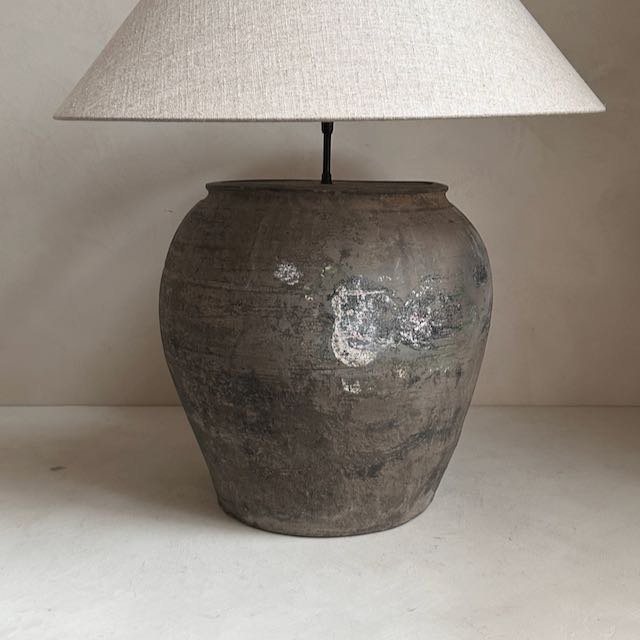 The Corner - Antique Lamp N° 207 - Lighting