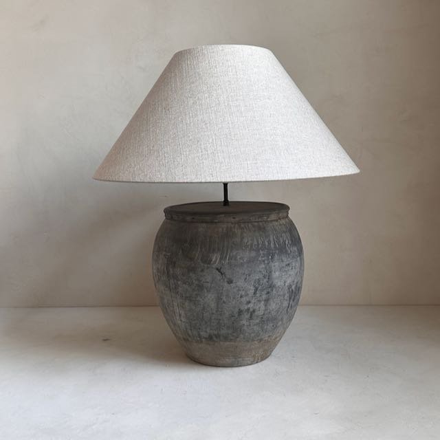 The Corner - Antique Lamp N° 210 - Lighting