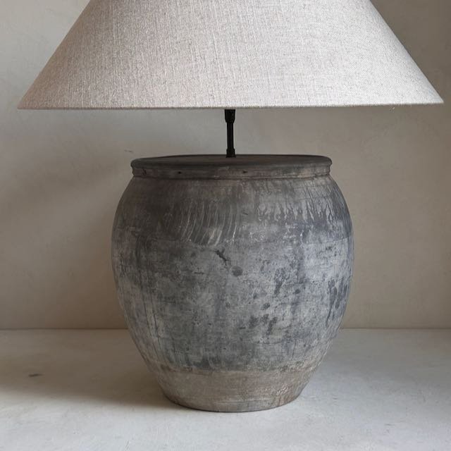 The Corner - Antique Lamp N° 210 - Lighting