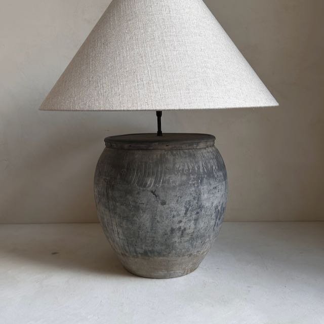 The Corner - Antique Lamp N° 210 - Lighting