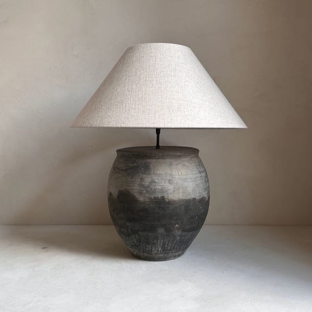 The Corner - Antique Lamp N° 211 - Lighting