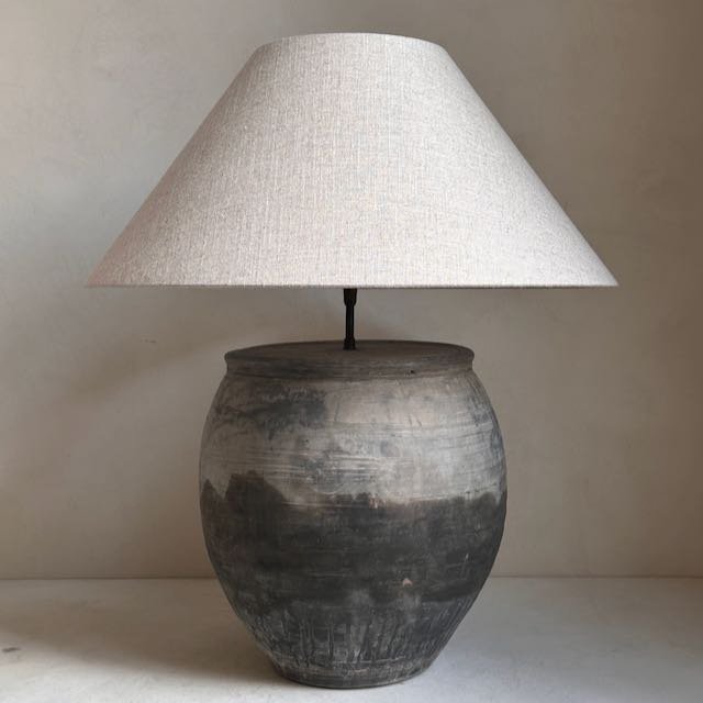 The Corner - Antique Lamp N° 211 - Lighting