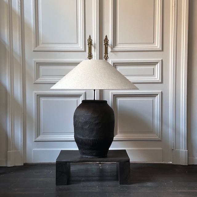 The Corner - Antique Lamp N° 218 - Lighting